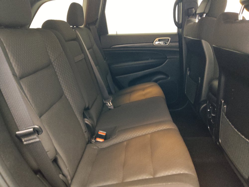 Used 2022 Jeep Grand Cherokee Laredo E AWD/4WD image 19