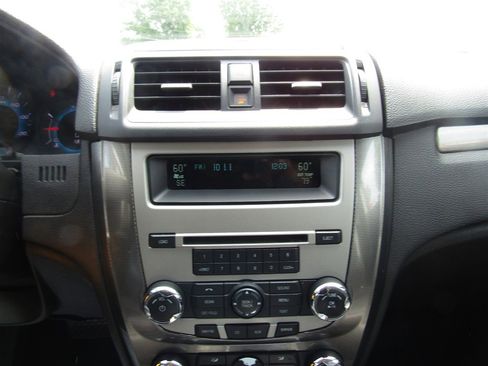 Used 2012 Ford Fusion SEL FWD image 25
