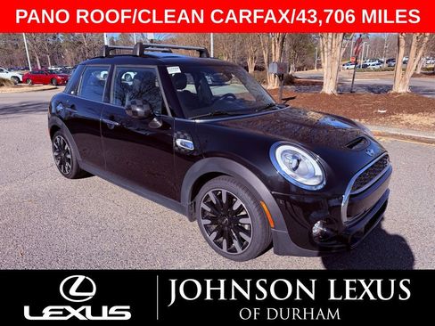 Used 2018 MINI Cooper S image 1