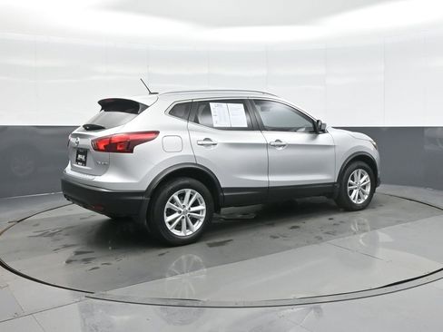 Used 2017 Nissan Rogue Sport SV w/ SV Premium Package image 7