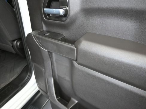 Used 2022 Chevrolet Silverado 1500 Custom w/ Safety Confidence Package image 21