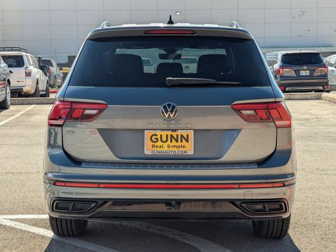 Used 2022 Volkswagen Tiguan SE R-Line image 5
