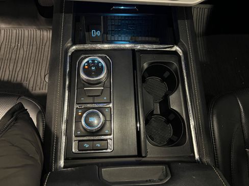 Used 2023 Ford Expedition XLT AWD/4WD image 20
