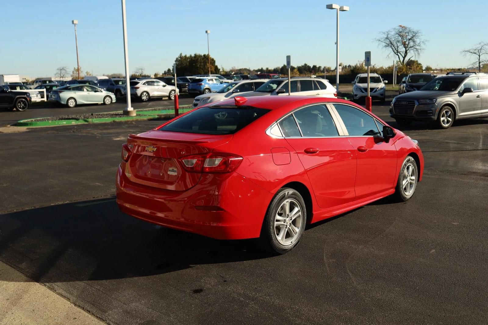 Used 2016 Chevrolet Cruze LT w/ Convenience Package FWD image 5