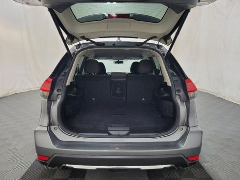 Used 2018 Nissan Rogue SV AWD/4WD image 29