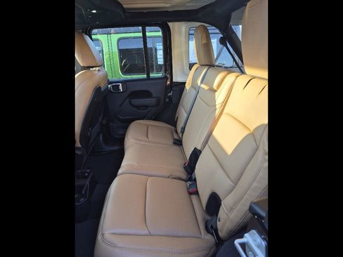 New 2025 Jeep Wrangler Unlimited Rubicon image 14