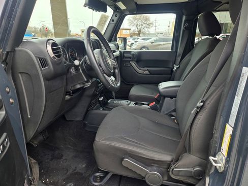 Used 2018 Jeep Wrangler Unlimited Sport S AWD/4WD image 29