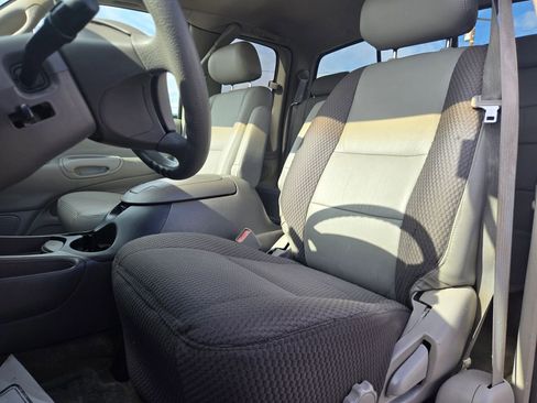 Used 2003 Toyota Tundra SR5 image 9