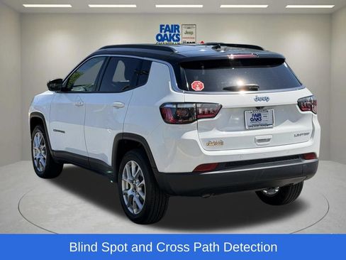 Certified 2025 Jeep Compass Limited AWD/4WD image 10