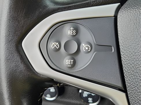 Used 2021 Chevrolet Colorado LT AWD/4WD image 22