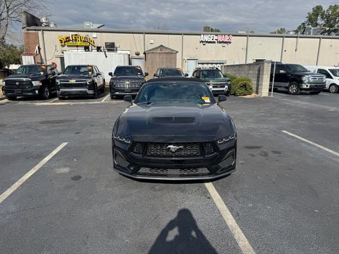 Used 2024 Ford Mustang GT Premium image 3