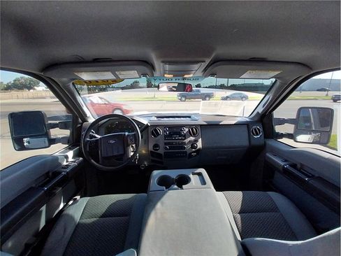 Used 2016 Ford F250 XLT AWD/4WD image 11