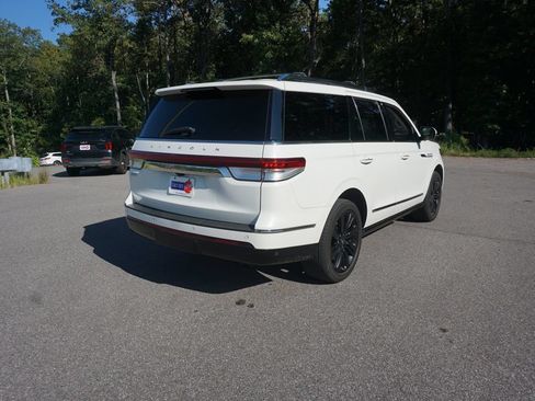 Used 2022 Lincoln Navigator Reserve AWD/4WD image 24