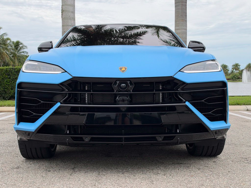 Used 2025 Lamborghini Urus SE AWD/4WD image 3