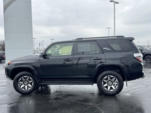 Used 2024 Toyota 4Runner TRD Off-Road image 16