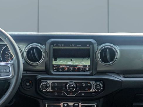 Used 2023 Jeep Wrangler Unlimited Sahara AWD/4WD image 18