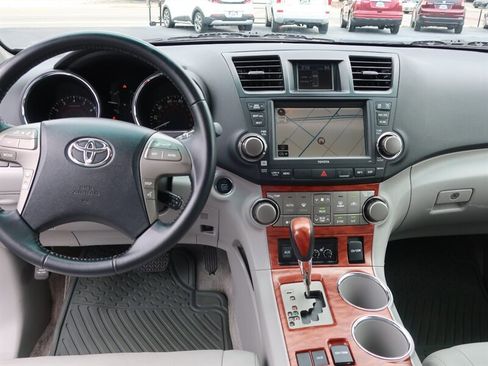 Used 2008 Toyota Highlander Limited FWD image 16