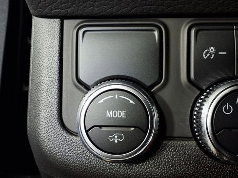 Used 2024 GMC Yukon XL Denali w/ Denali Reserve Package image 19