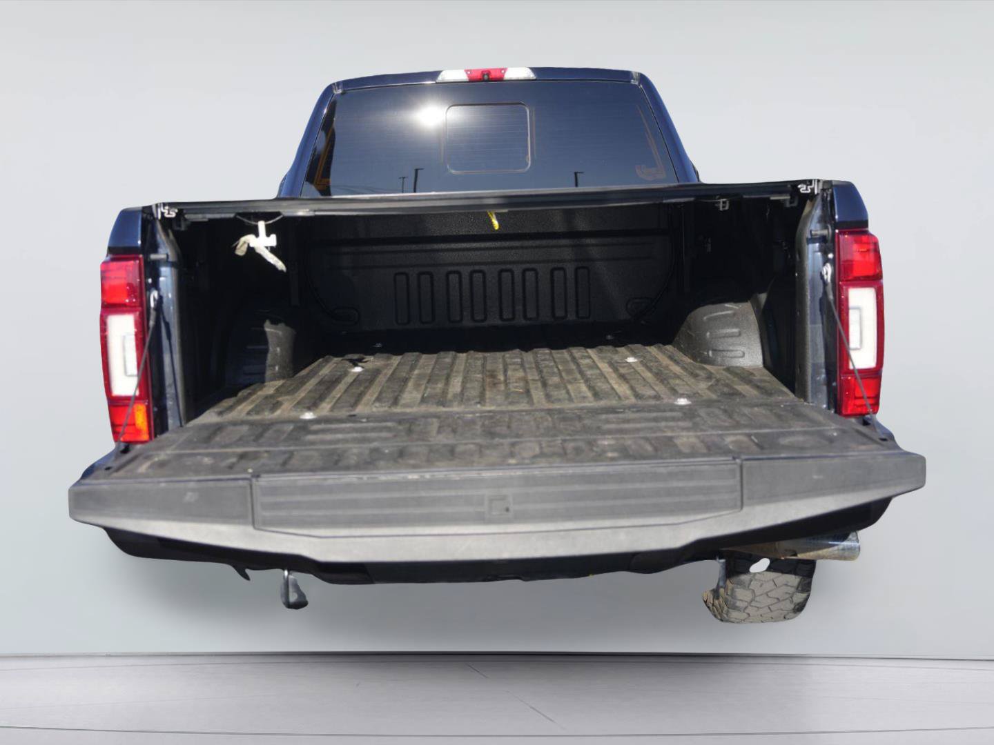 Used 2021 Ford F250 Platinum w/ Tremor Off-Road Package AWD/4WD image 32