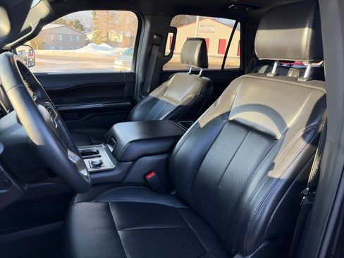 Used 2021 Ford Expedition XLT image 10