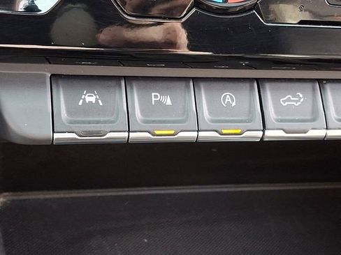 Certified 2023 GMC Sierra 1500 AT4 w/ AT4 Preferred Package image 28