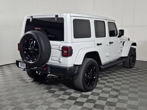 Used 2023 Jeep Wrangler Unlimited Sahara w/ Cold Weather Group AWD/4WD image 4