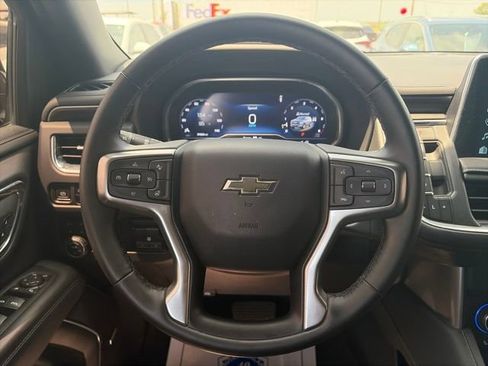 Used 2023 Chevrolet Tahoe Z71 w/ Z71 Off-Road Package AWD/4WD image 15