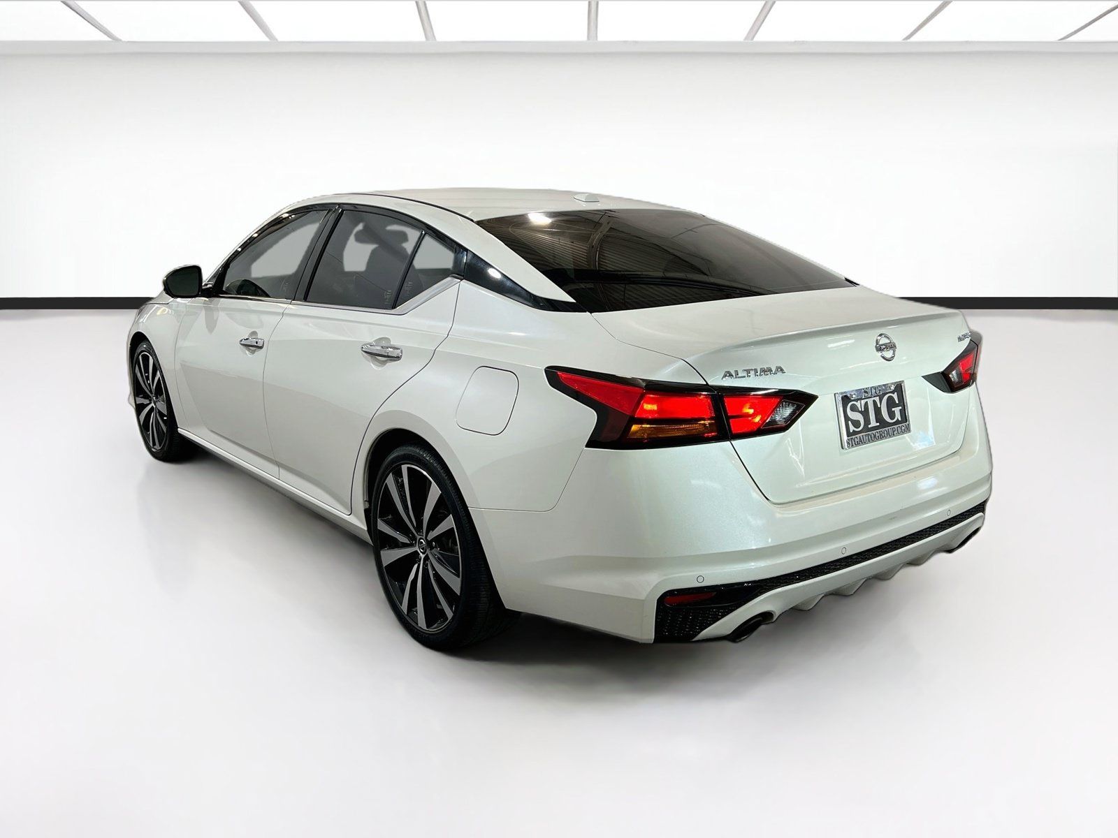 Used 2019 Nissan Altima 2.5 Platinum FWD image 6