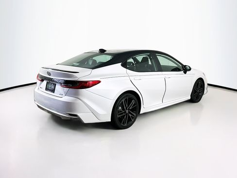 Used 2025 Toyota Camry XSE image 9