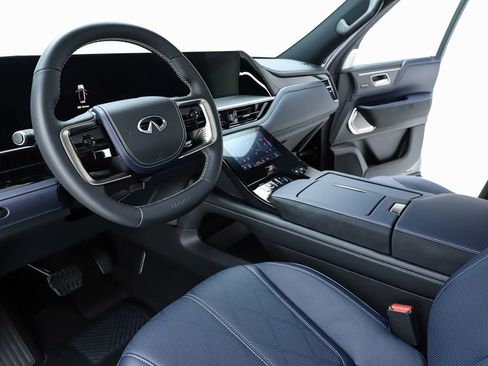New 2026 INFINITI QX80 4WD w/ Sport Exterior Package image 19
