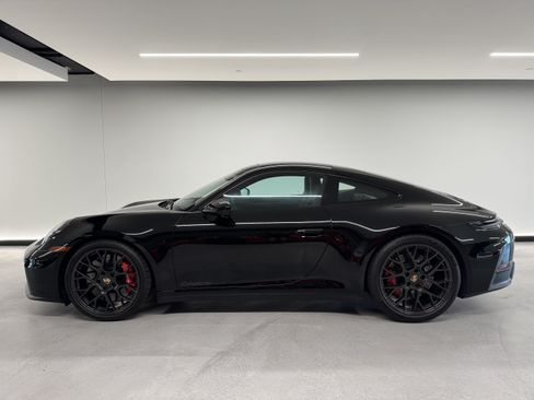 Used 2025 Porsche 911 GTS image 2