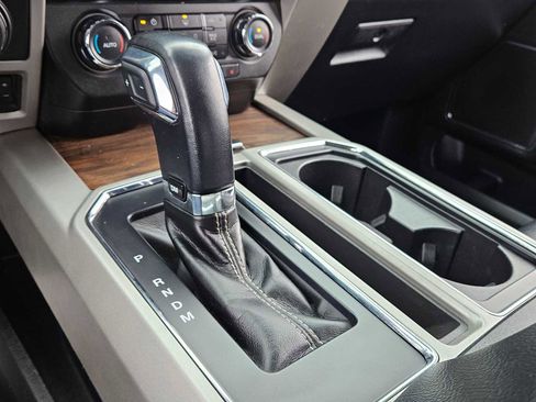 Used 2020 Ford F150 Lariat image 31