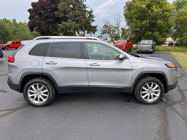 Used 2014 Jeep Cherokee Limited AWD/4WD image 7