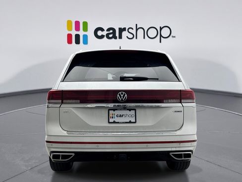 Used 2024 Volkswagen Atlas SEL Premium R-Line image 4