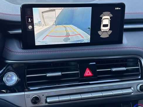 Used 2025 Genesis G70 2.5T w/ Sport Prestige Package image 7