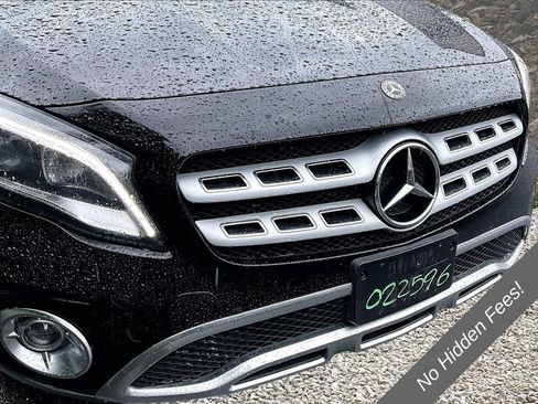 Used 2020 Mercedes-Benz GLA 250 4MATIC w/ Premium Package image 21