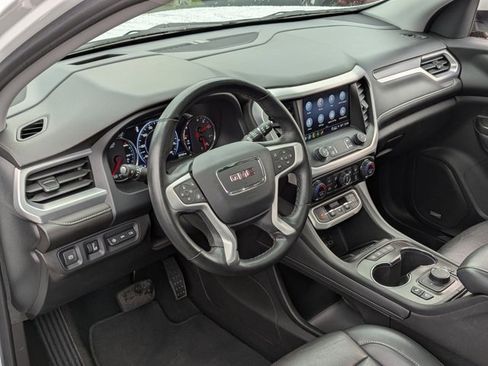 Used 2023 GMC Acadia SLT w/ Technology Package image 13