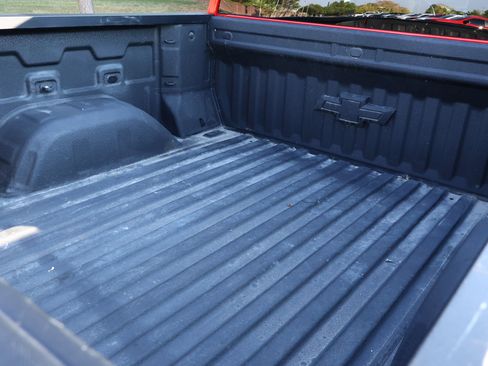 Used 2021 Chevrolet Silverado 1500 LT w/ Bed Protection Package image 23