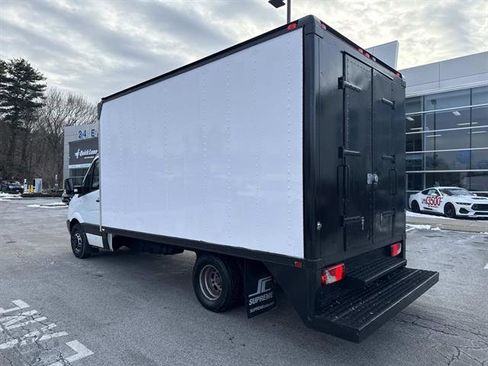 Used 2007 Freightliner Sprinter 3500 image 3