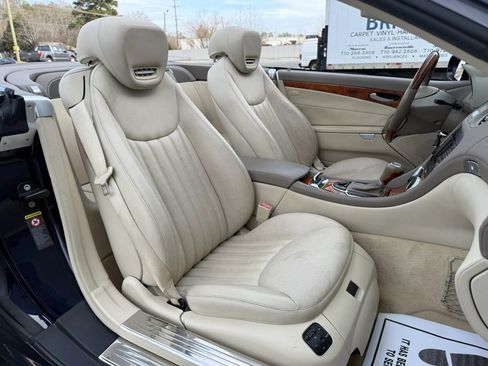 Used 2009 Mercedes-Benz SL 550 image 22