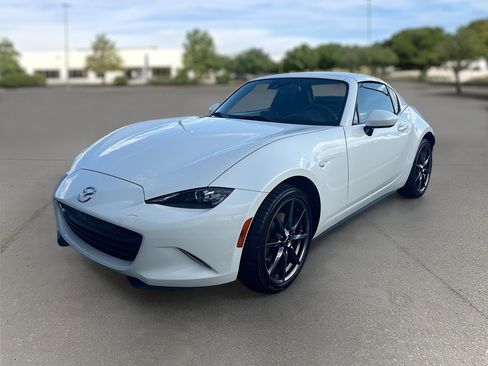 Used 2019 MAZDA MX-5 Miata RF Grand Touring image 3