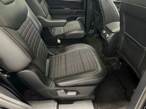 Used 2025 Ford Explorer ST-Line image 54