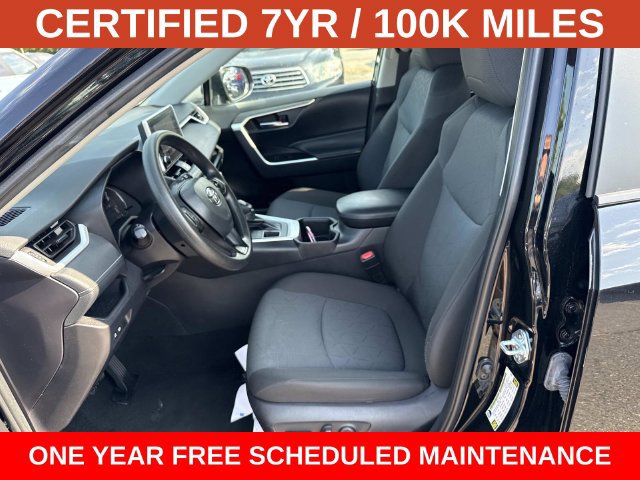 Used 2025 Toyota RAV4 XLE AWD/4WD image 14