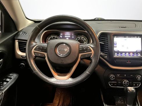 Used 2015 Jeep Cherokee Limited image 8