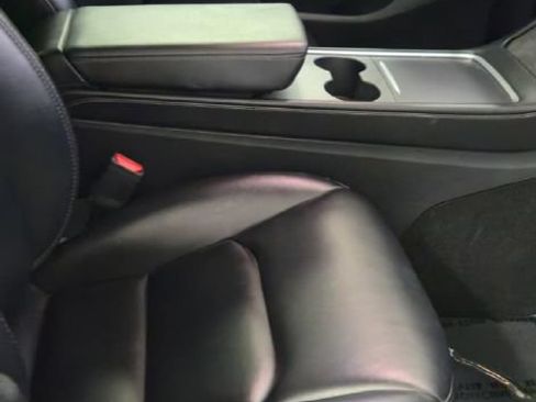Used 2023 Tesla Model Y AWD image 12