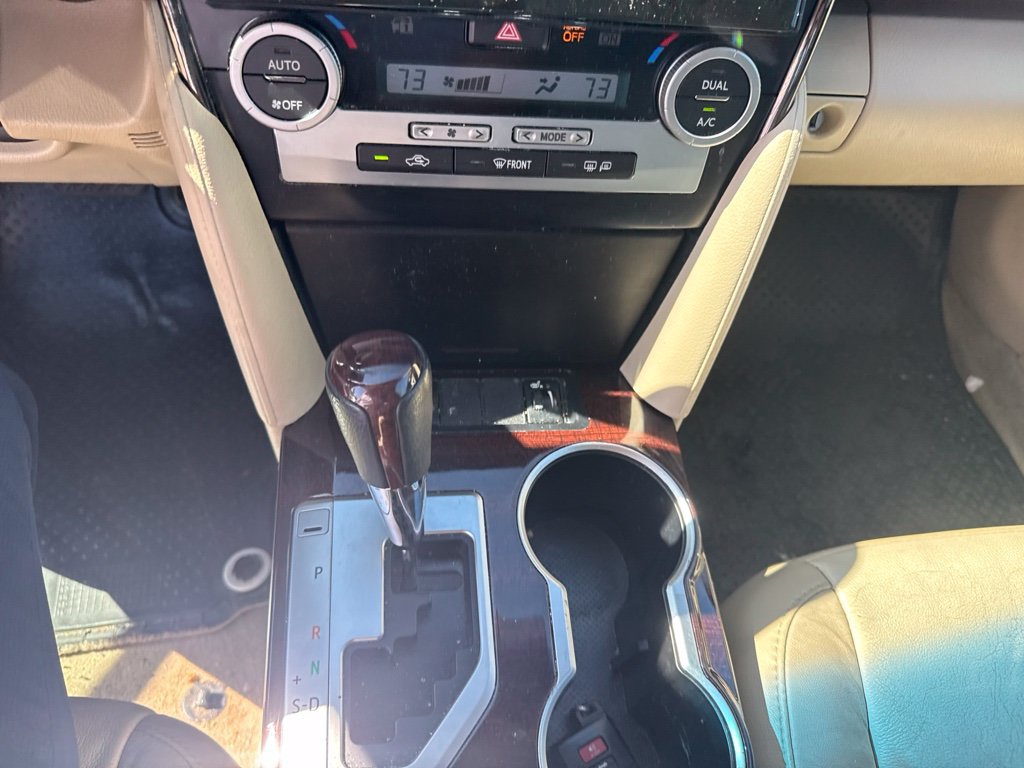 Used 2014 Toyota Camry XLE w/ Leather Package FWD image 13