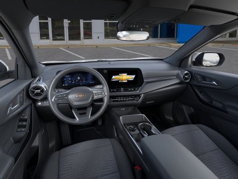 New 2026 Chevrolet Equinox LT image 3