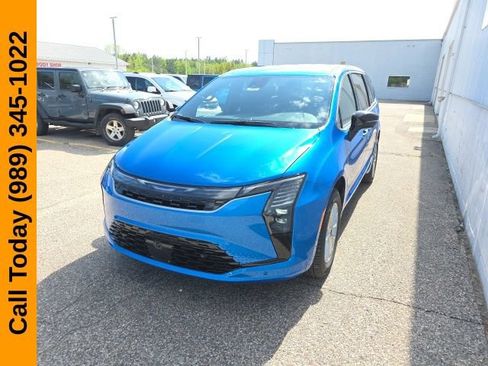 New 2027 Chrysler Pacifica Select AWD/4WD image 3