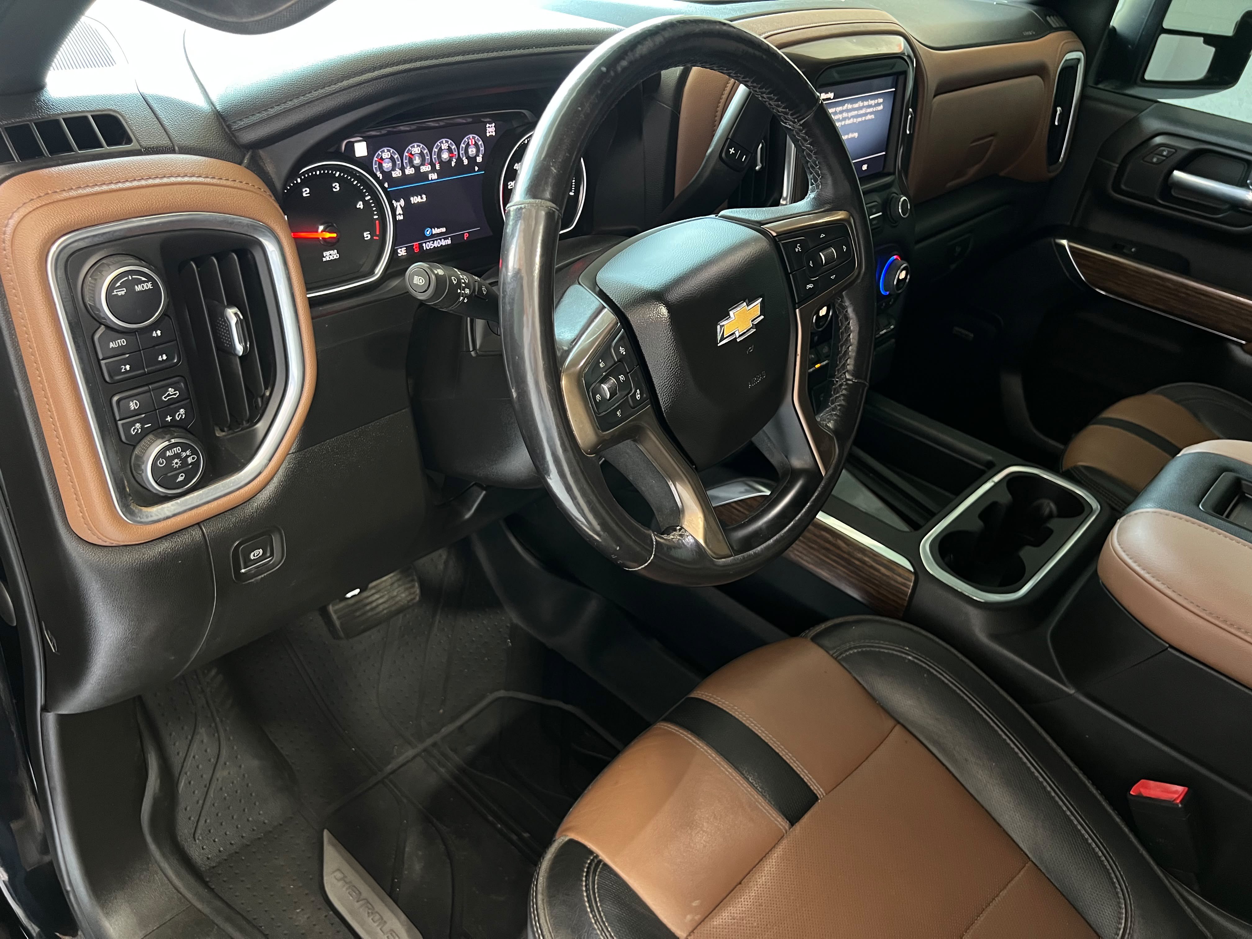 Used 2022 Chevrolet Silverado 3500 High Country w/ Safety Package II AWD/4WD image 15