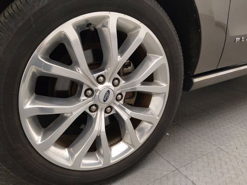 Used 2018 Ford Expedition Max Platinum RWD image 31